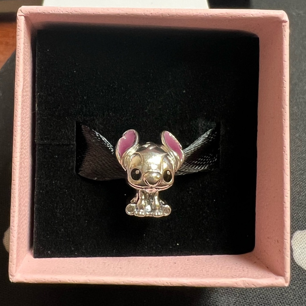 BNIB Authentic Pandora Sterling Silver Stitch Charm